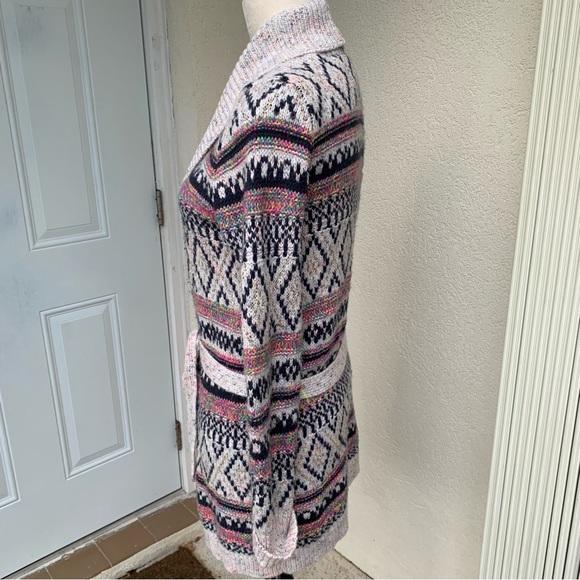 CAT & JACK. Multicolor Sweater w/Southwestern pattern w/belt. No buttons. - Picture 4 of 12